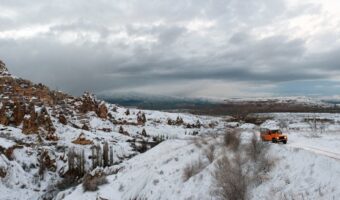 Kış Uykusu - Prin Cappadocia, zona se numește în realitate Üçhisar